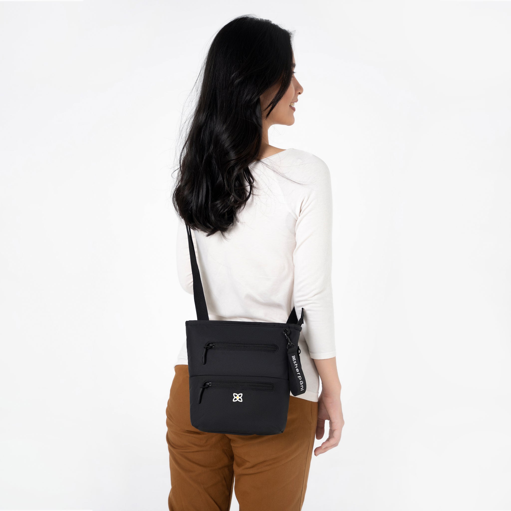 Sherpani Sadie V1 Crossbody raven